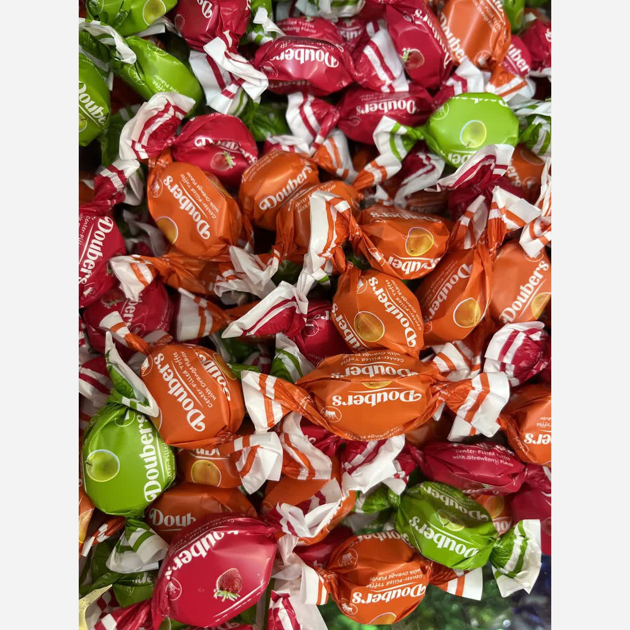 تافی با مغز میوه ای دوبرز
